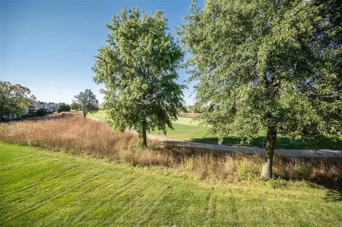 Exterior - 640 Hawk Run Dr, O'fallon, MO 63368 photo 6 of 9