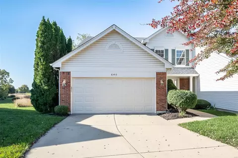 Exterior - 640 Hawk Run Dr, O'fallon, MO 63368 photo 7 of 9