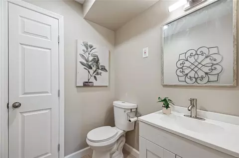 Bath - 573 Monceau Dr, Ferguson, MO 63135 photo 3 of 3