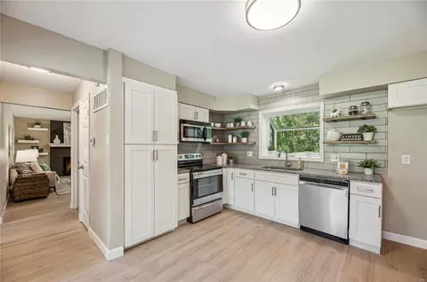Kitchen - 573 Monceau Dr, Ferguson, MO 63135 photo 2 of 2