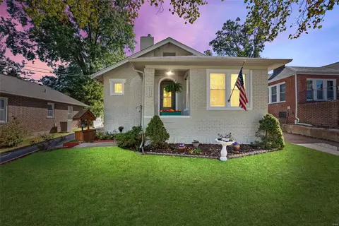 2330 S Milton Ave, Overland, MO 63114