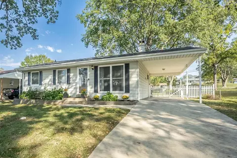 4336 Martyridge Ct, Saint Louis, MO 63129