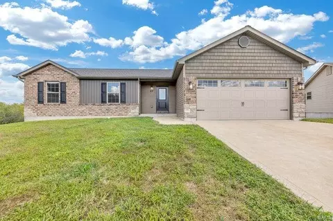 27 Tennis Ct, Foristell, MO 63348