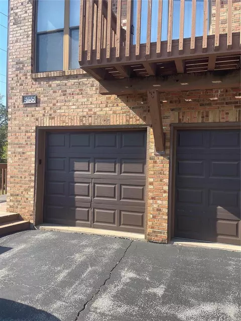 5155 Hollow Wood Ct #A, Saint Louis, MO 63128