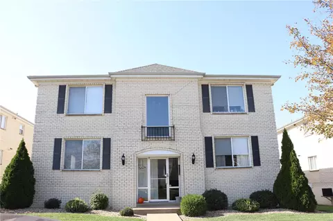 10010 Chardin Way #1, Saint Louis, MO 63128