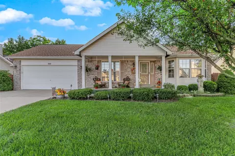 969 Searle Ct, Wentzville, MO 63385