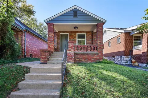 2435 Macklind Ave, Saint Louis, MO 63110