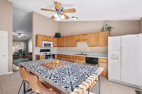 Kitchen - 117 Hunters Run Ct, Eureka, MO 63025 photo 1 of 1
