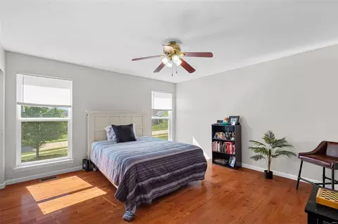 Bedroom - 117 Hunters Run Ct, Eureka, MO 63025 photo 1 of 3