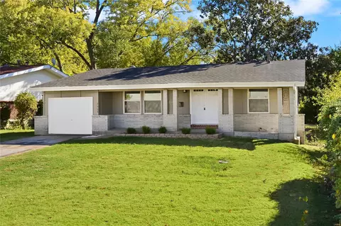 2528 Pershall Rd, Saint Louis, MO 63136