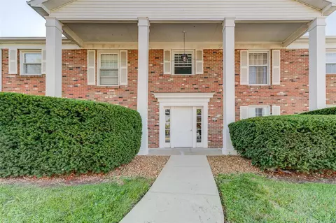 3130 Roger Williams Dr #B, Bridgeton, MO 63044