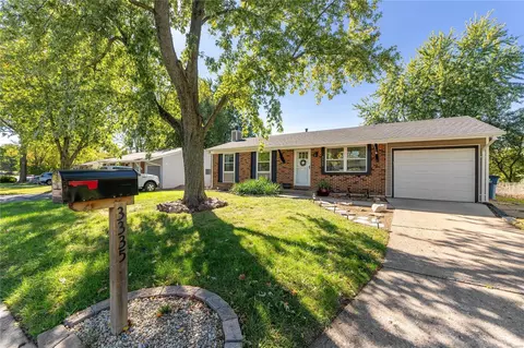 3335 Fleet Ln, Saint Charles, MO 63301