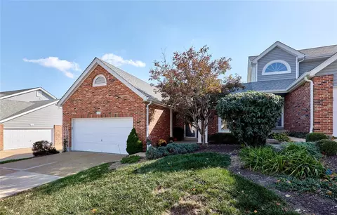 164 Kehrs Mill Trl, Ballwin, MO 63011