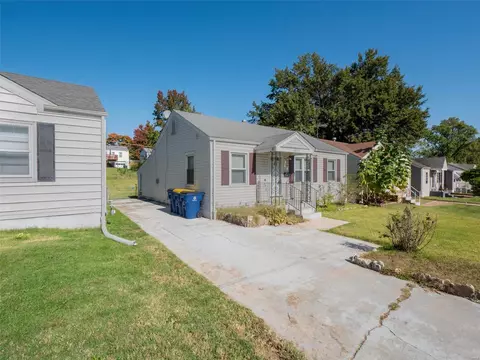 10753 Saint Xavier Ln, Saint Ann, MO 63074