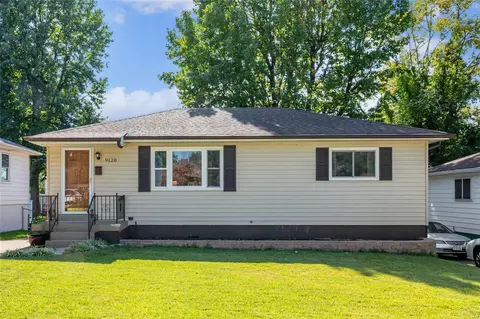 9120 Arvin Pl, Affton, MO 63123