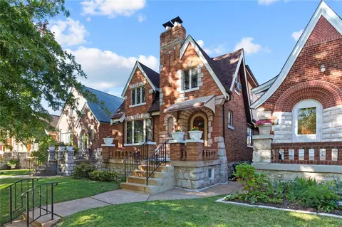 5511 Delor St, Saint Louis, MO 63109