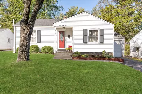 829 Lanvale Dr, Saint Louis, MO 63119