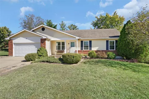 23 Mcclay Trail Dr, Saint Peters, MO 63376
