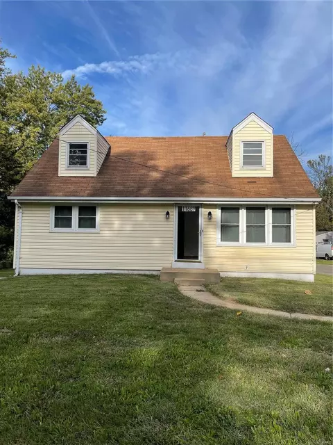 11669 Larimore Rd, Saint Louis, MO 63138