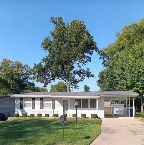 116 Yankee Dr, Saint Charles, MO 63303