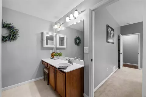 Entry Way - 527 Copper Meadows Ln, O'fallon, MO 63368 photo 3 of 4