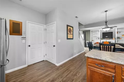 Entry Way - 527 Copper Meadows Ln, O'fallon, MO 63368 photo 2 of 4