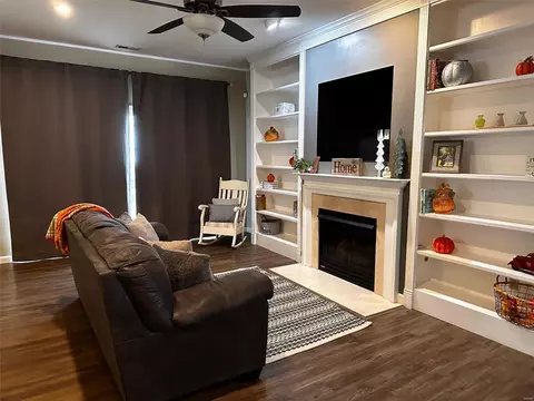 Living - 527 Copper Meadows Ln, O'fallon, MO 63368 photo 4 of 4