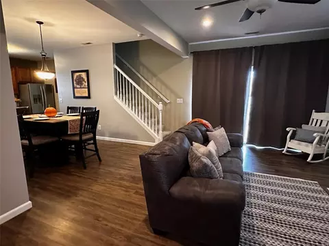Living - 527 Copper Meadows Ln, O'fallon, MO 63368 photo 1 of 4