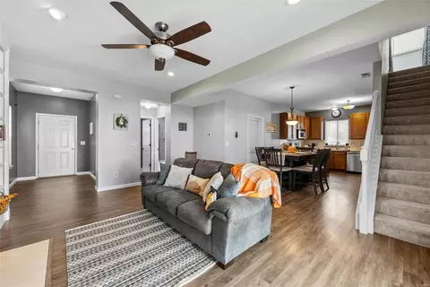 Entry Way - 527 Copper Meadows Ln, O'fallon, MO 63368 photo 1 of 4