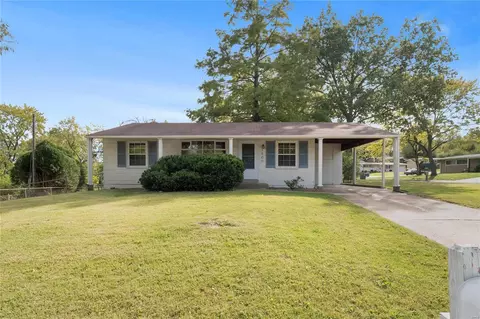 1800 Keelen Dr, Saint Louis, MO 63136