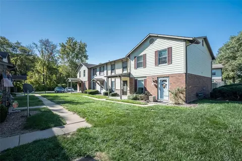 51 Park Charles Blvd S #C, Saint Peters, MO 63376