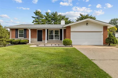 12159 Plainsman Dr, Saint Louis, MO 63146
