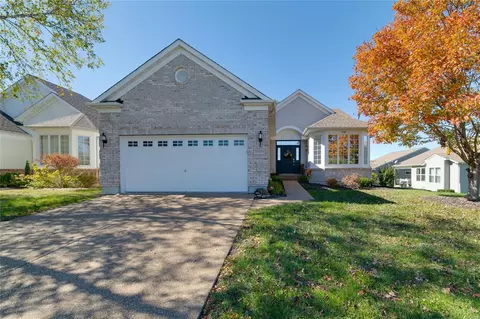 2116 Hawks Landing Dr, Lake Saint Louis, MO 63367