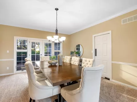 Dining - 555 Inverrary Ct, Eureka, MO 63025 photo 2 of 5