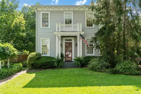 751 N Taylor Ave, Kirkwood, MO 63122