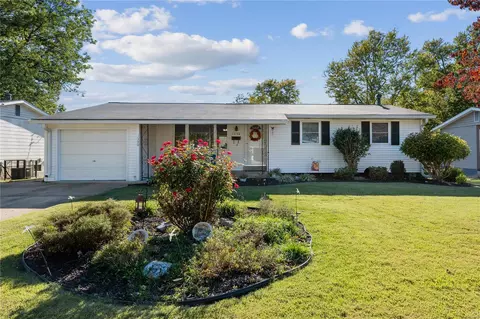 1590 Tahoe Dr, Florissant, MO 63031