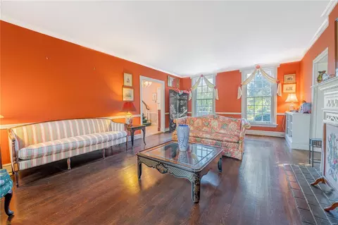 Living - 13 Dromara Rd, Ladue, MO 63124 photo 2 of 2