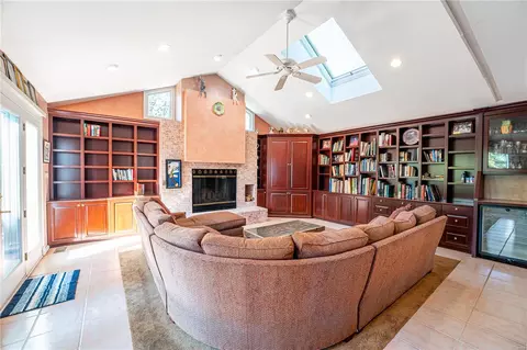 Living - 13 Dromara Rd, Ladue, MO 63124 photo 1 of 2