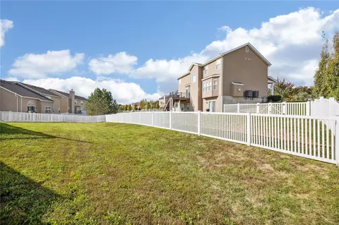 Exterior - 99 Tisbury Ct, O'fallon, MO 63366 photo 5 of 8