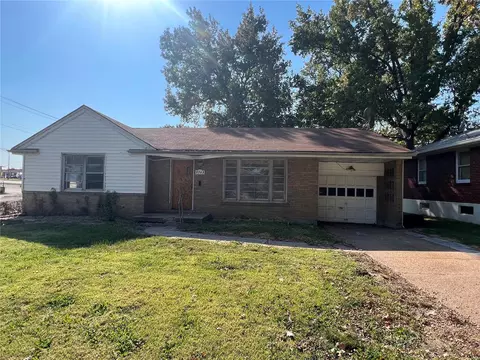 9343 Duenke Dr, Saint Louis, MO 63137