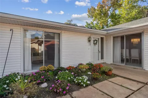 Exterior - 418 Brooktree Dr, Ballwin, MO 63011 photo 7 of 9