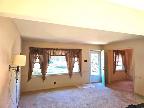 224 Newton Pl, Ballwin, MO 63021 photo 2
