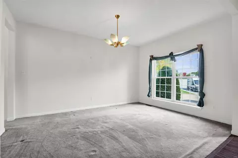 Living - 7720 Callie Ct, O'fallon, MO 63368 photo 2 of 8