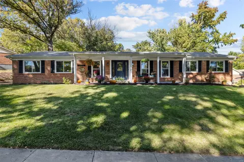13217 Tandem Dr, Saint Louis, MO 63146