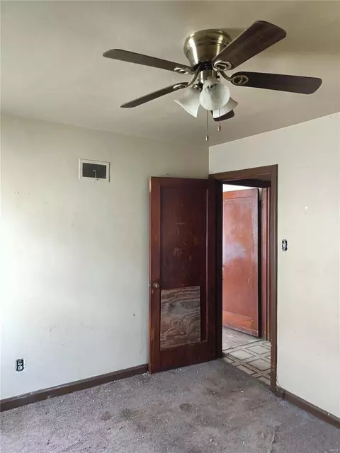6111 Wulff Dr, Berkeley, MO 63134 photo 5