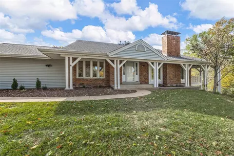 2353 Broadmont Ct, Chesterfield, MO 63017