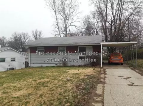 109 Ben Nevis Rd, Saint Louis, MO 63137