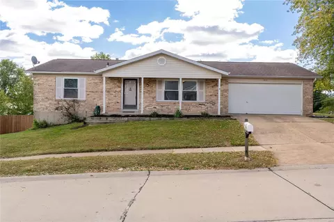 3416 Falcon View Ln, Saint Louis, MO 63129