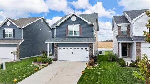 326 Charlestowne Place Dr, Saint Charles, MO 63301