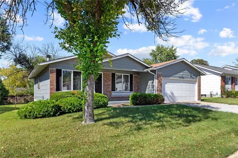 15635 92nd Ave, Florissant, MO 63034